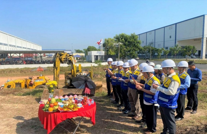 Tập đoàn Bcons đã tổ chức Lễ Cúng Động thổ Nhà văn phòng (nhà mẫu) Tân Đông Hiệp.