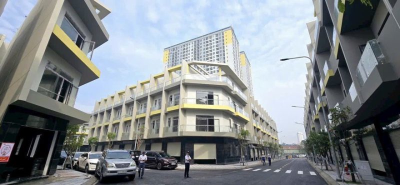 Tiến độ xây dựng nhà phố Bcons Uni Valley 01.2025